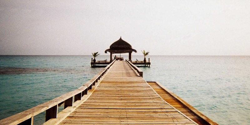 守护能源安全生命线：油气站、化工厂防爆摄像头选型与部署全解析