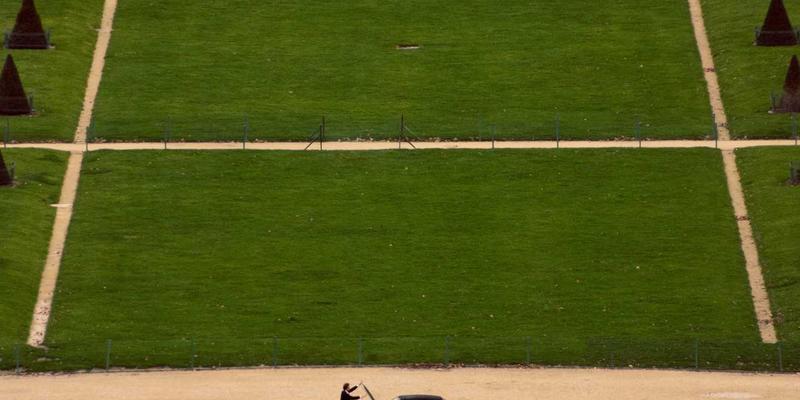 电梯轿厢智能安防监控方案：如何用AI摄像头实现困人报警、行为识别与无线传输一体化